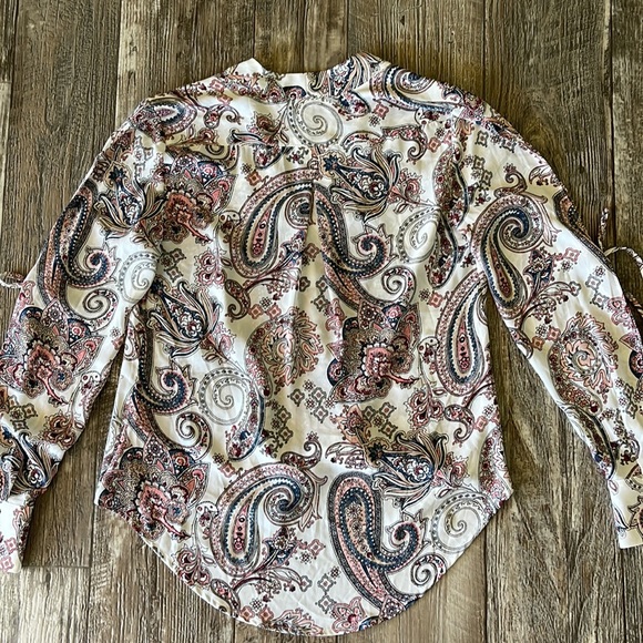 WHITE HOUSE/ BLACK MARKET BEAUTIFUL BLOUSE, 0 - Picture 3 of 14